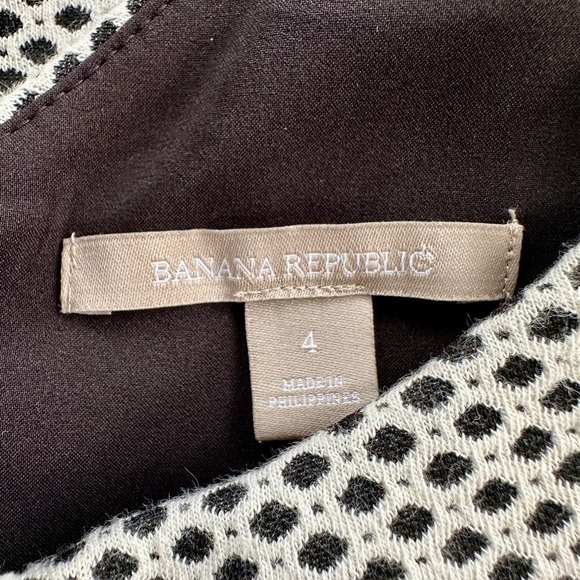 BANANA REPUBLIC, WOMENS, SLEEVELESS, PEPLUM DRESS. BLACK & WHITE PRINT. SIZE 4 - Picture 9 of 10